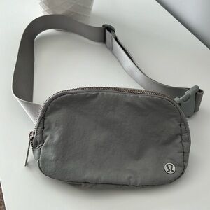 Lululemon bag